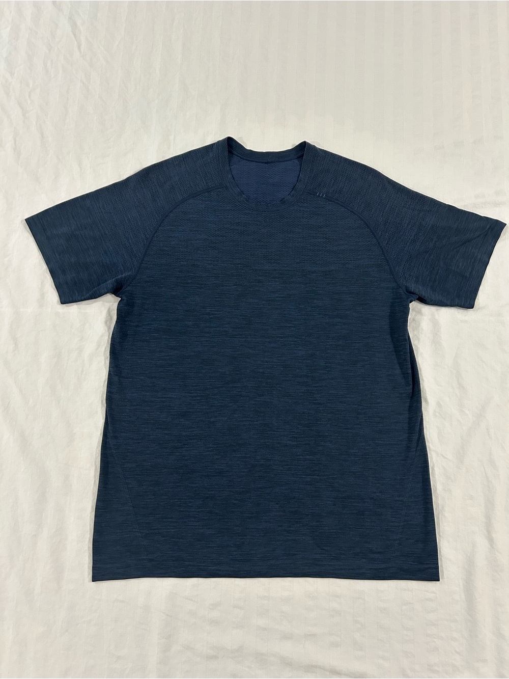 lululemon athletica Men's Dark Navy Short Sleeve Crew